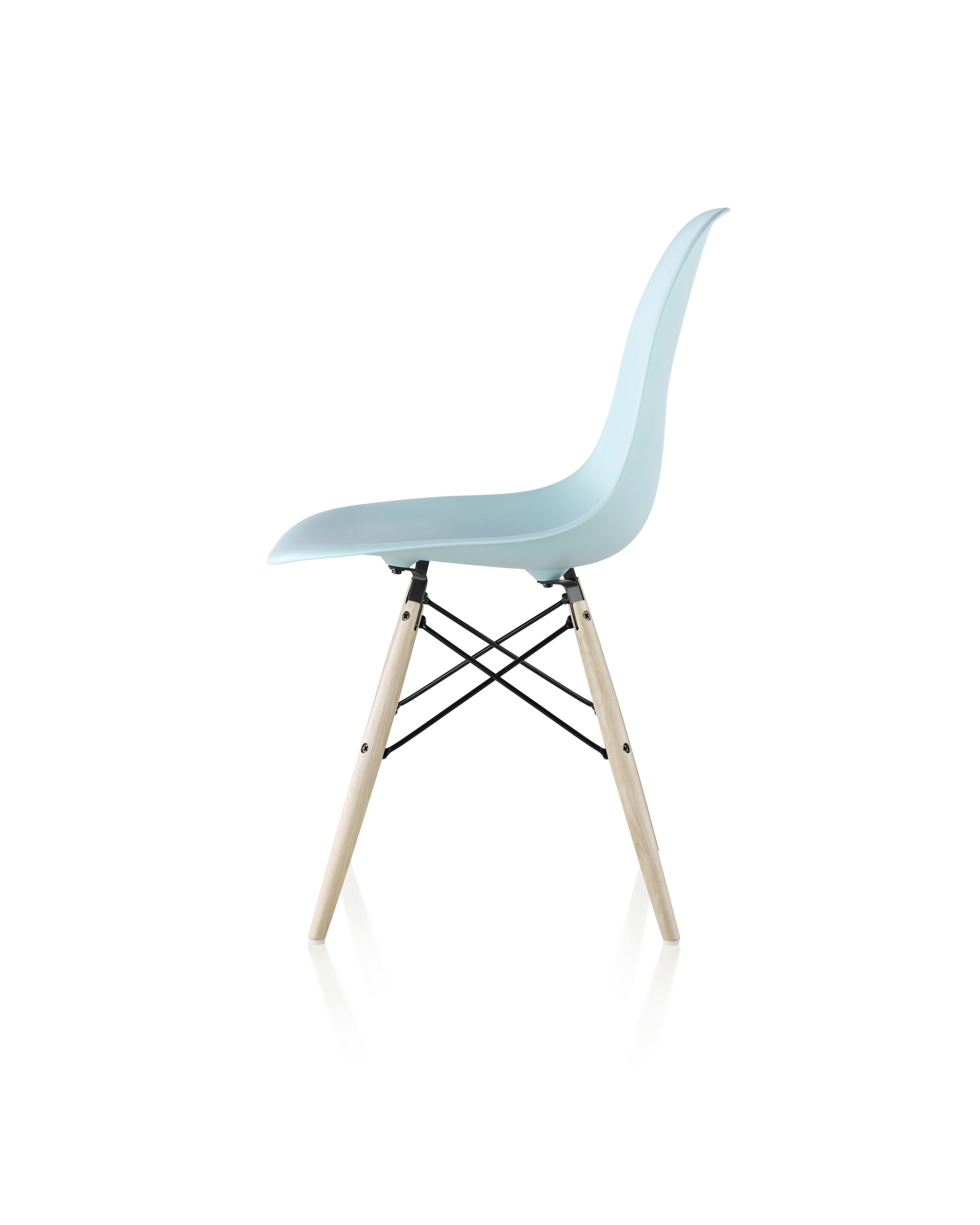 培训家具|布面培训椅|办公家具|华体会体育官方在线官网家具|伊姆斯®塑料餐椅